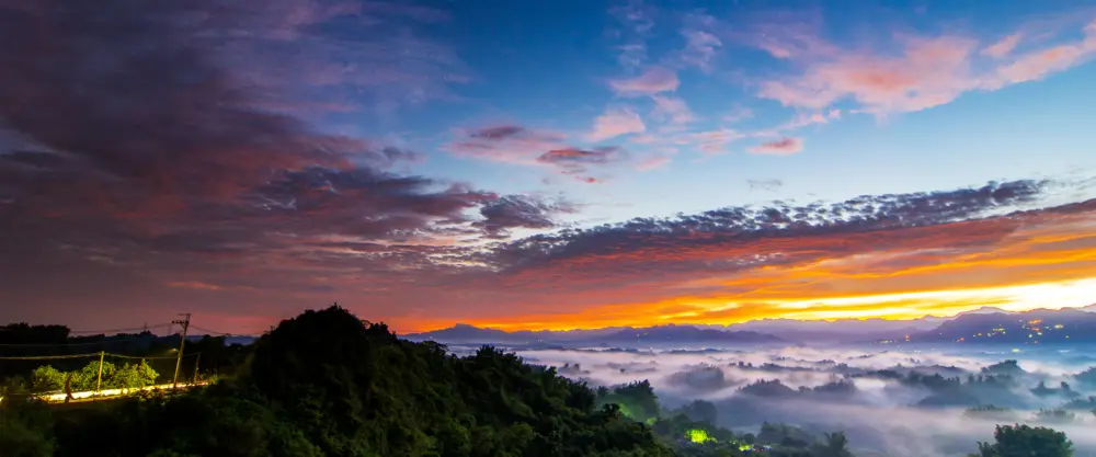壮美云海日出东方壁纸 3840×1600