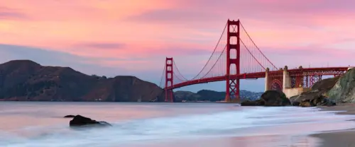 金色朝霞下的宏伟桥梁海岸风光壁纸 3840×1600 缩略图