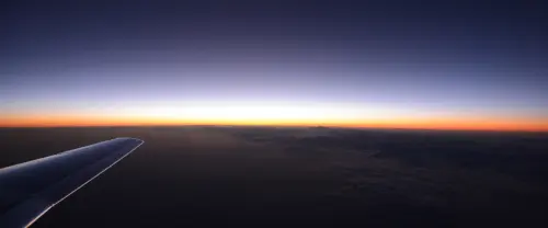 飞机舷窗外日出美景壁纸 3840×1600 缩略图