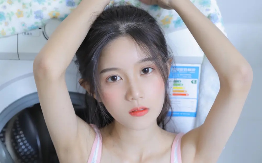 清新少女居家生活写真壁纸 1920×1200