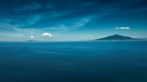 宁静海面远山壁纸 3840×2160 缩略图