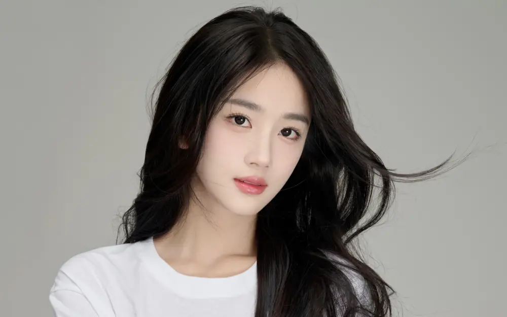 清纯少女黑发写真壁纸 3840×2400