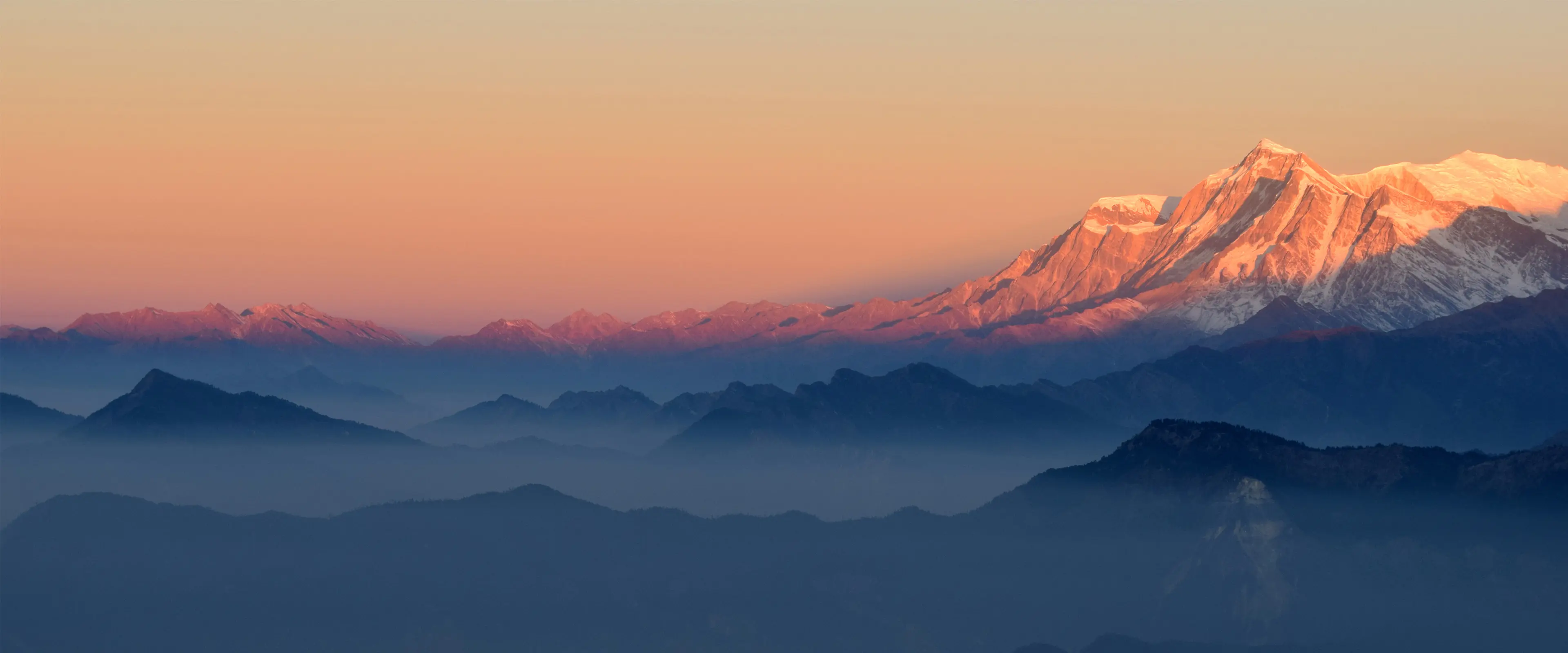 壮丽雪山日出唯美风光壁纸 3840×1600 预览图