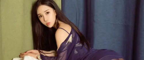 性感美女居家写真壁纸 3840×1600 缩略图