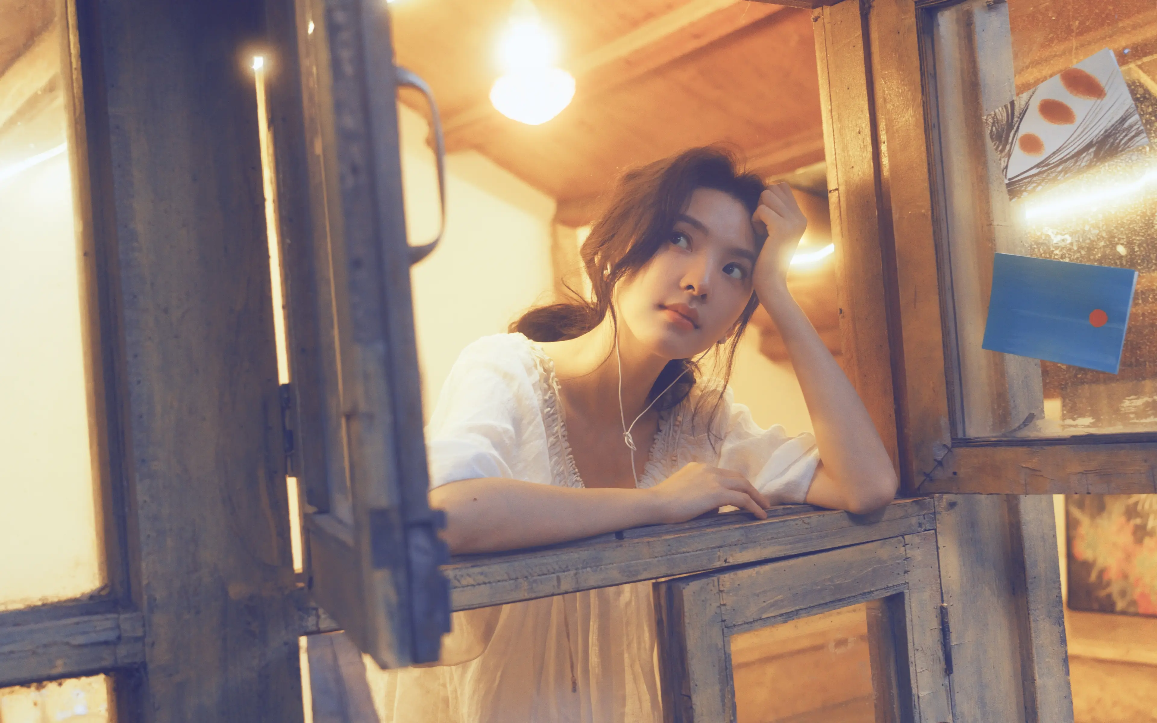 窗边少女的恬静时光 3840×2400 预览图