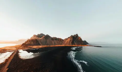 冰岛Vestrahorn山壮丽风光壁纸 7200×4223 缩略图