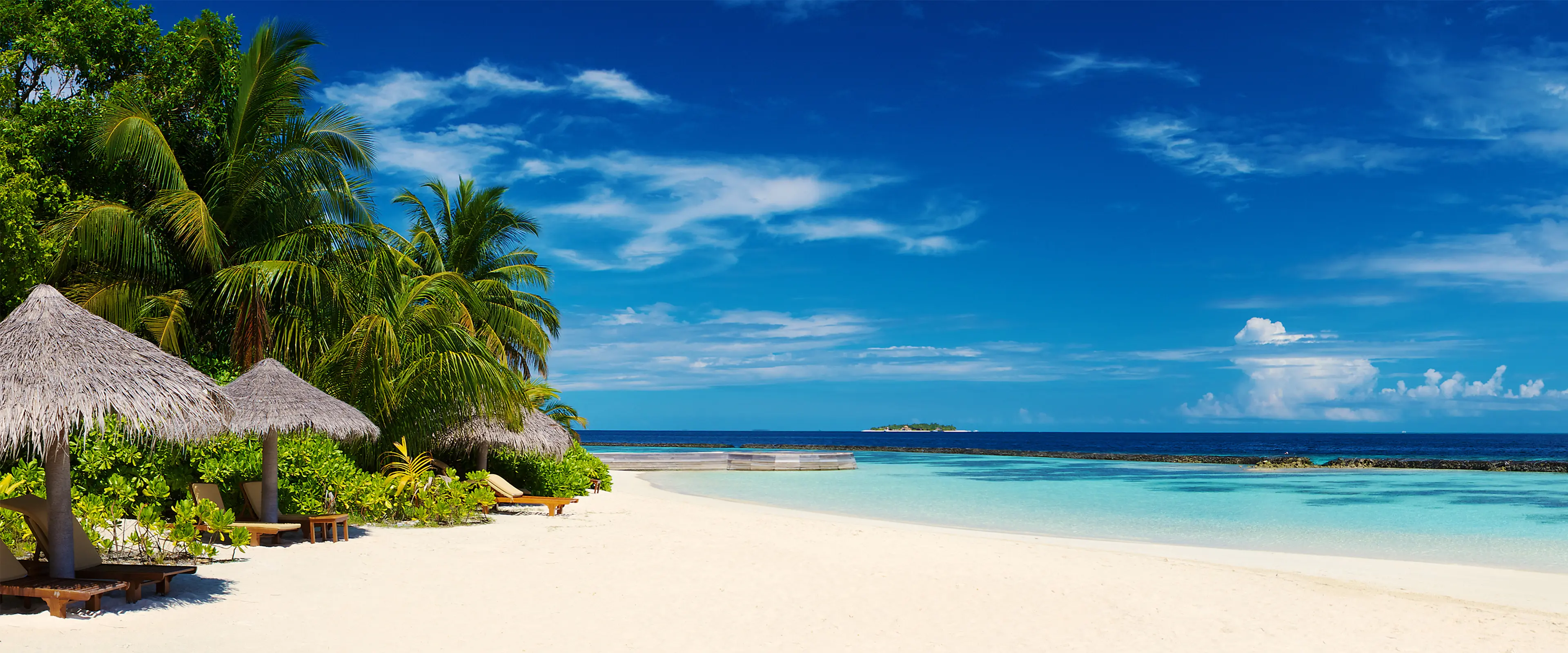 马尔代夫海滩度假天堂 3840×1600 预览图