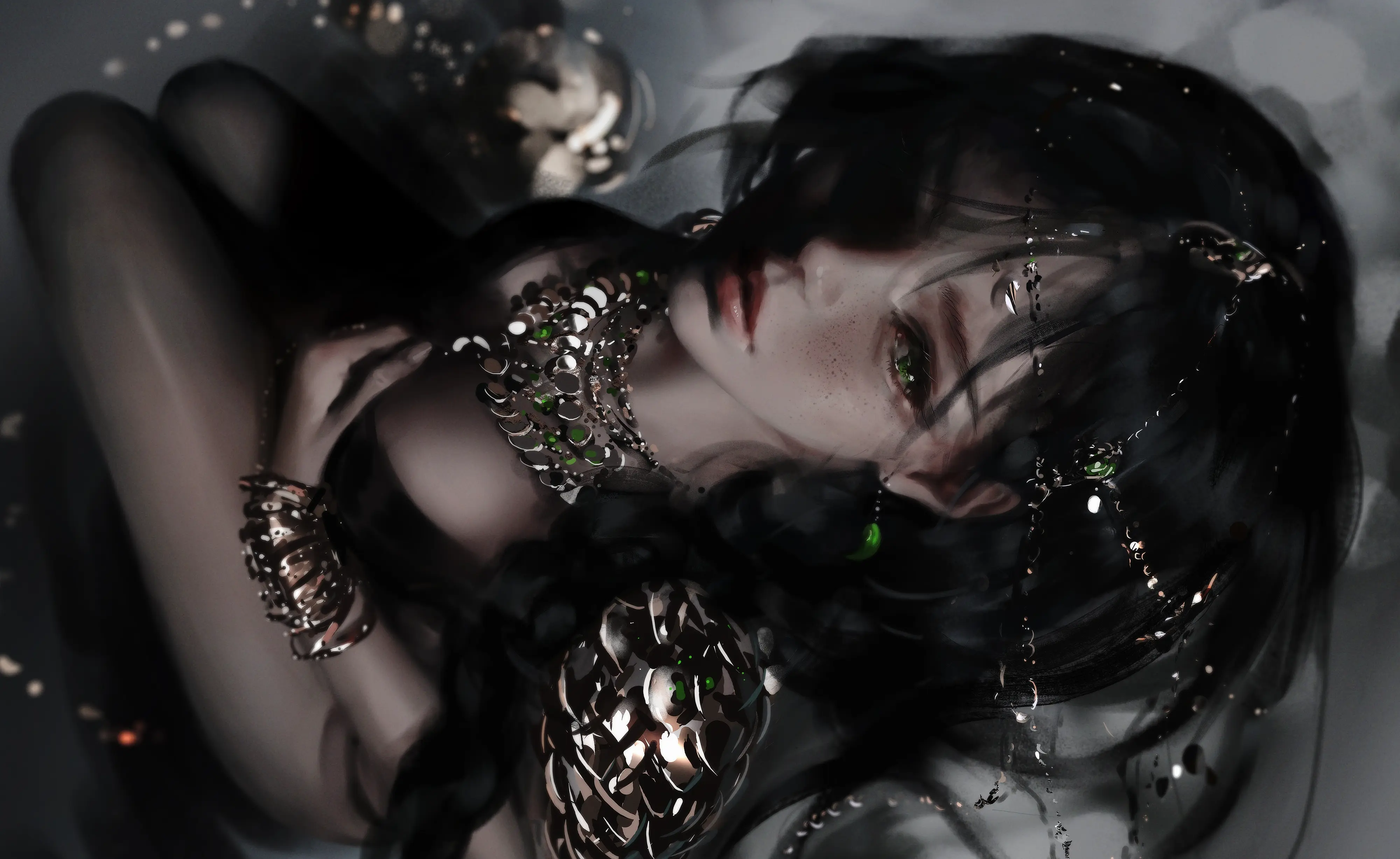 黑发珠宝美人壁纸 4000×2454 预览图