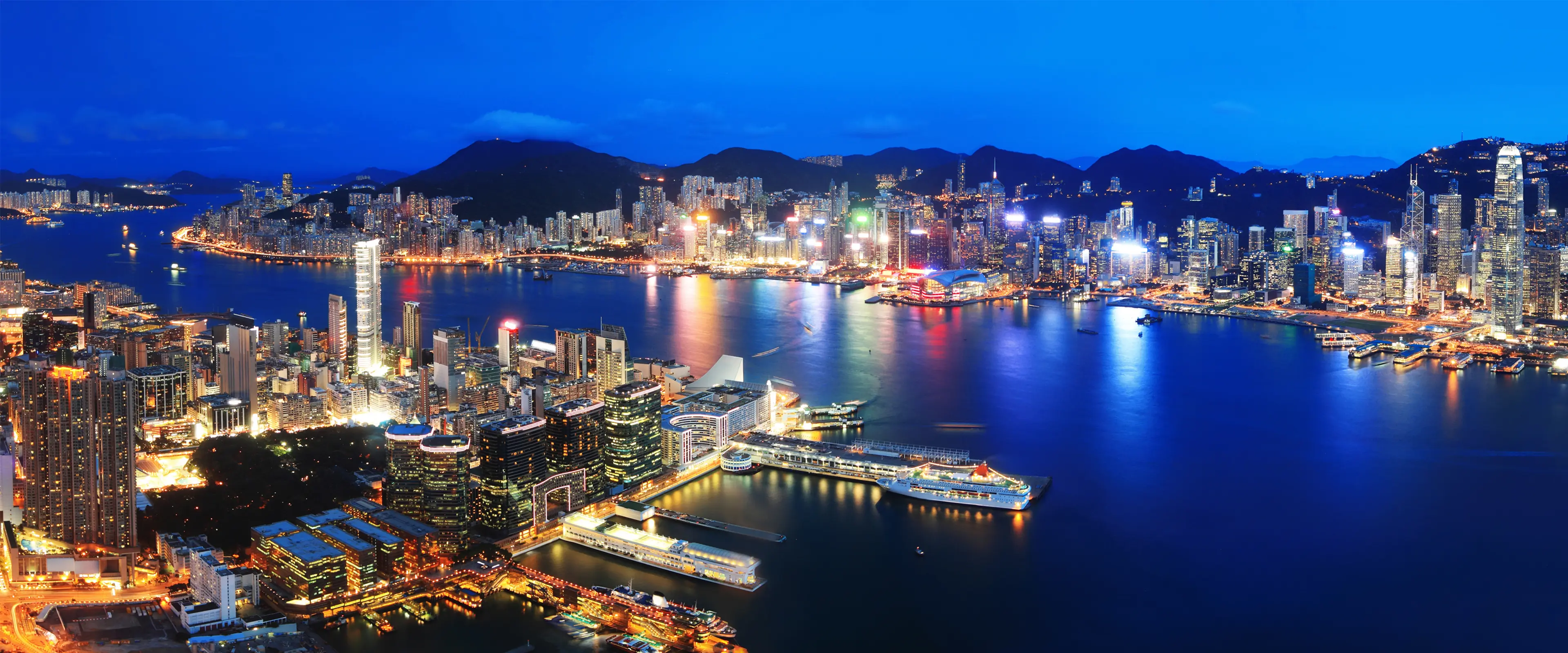 香港夜景维多利亚港湾都市风光壁纸 3840×1600 预览图