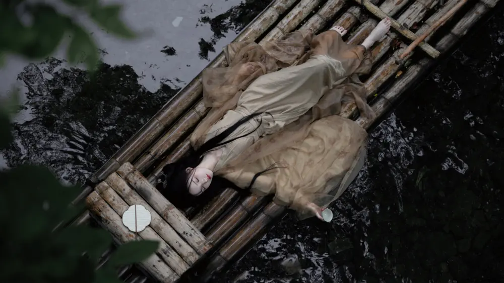 竹筏女子水墨风意境壁纸 7680×4320